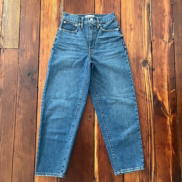 Madewell | Balloon Jeans in Corson Wash - Picture 3 of 9